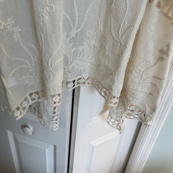 Lane Bryant Ivory Embroidered Overlay - Picture 10 of 10